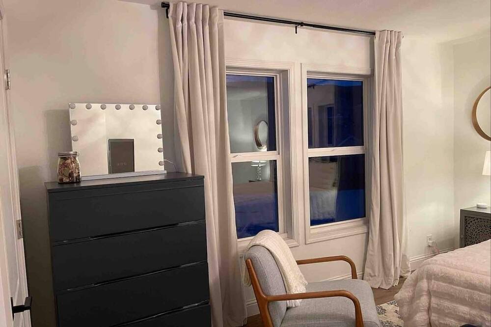 Photo of Bedroom in Summit Cove