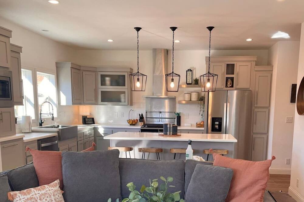 Photo of Livingroom in Summit Cove