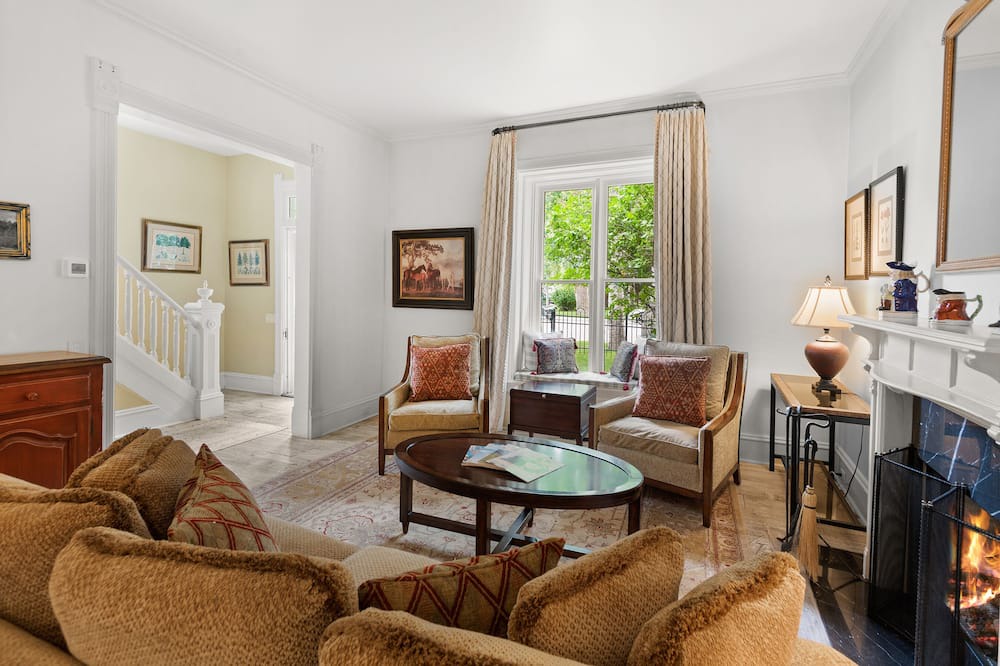 Photo of Livingroom in West End