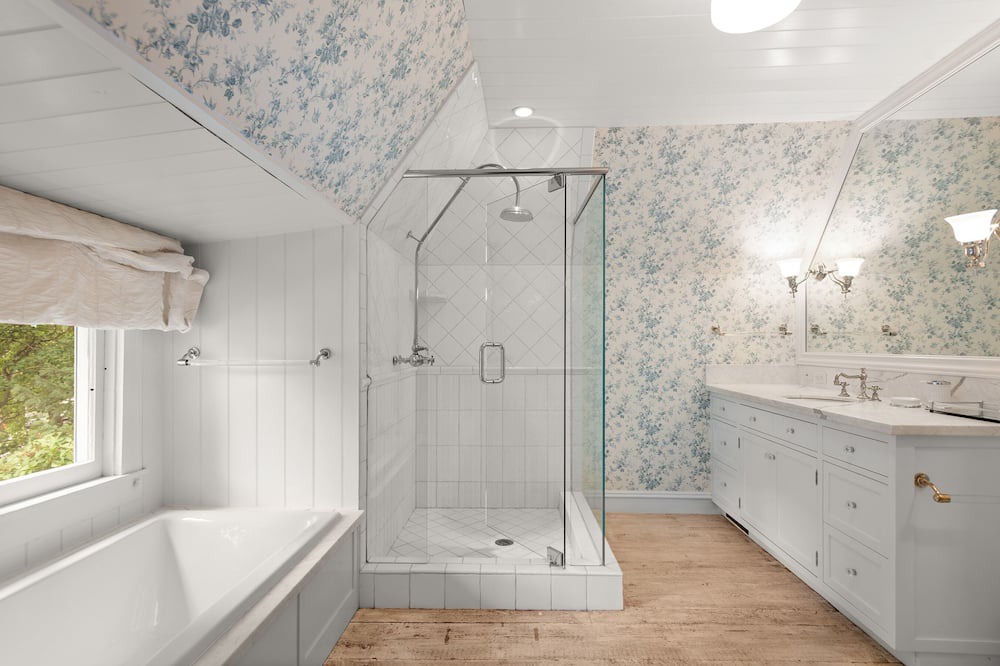 Photo of Bathroom in West End