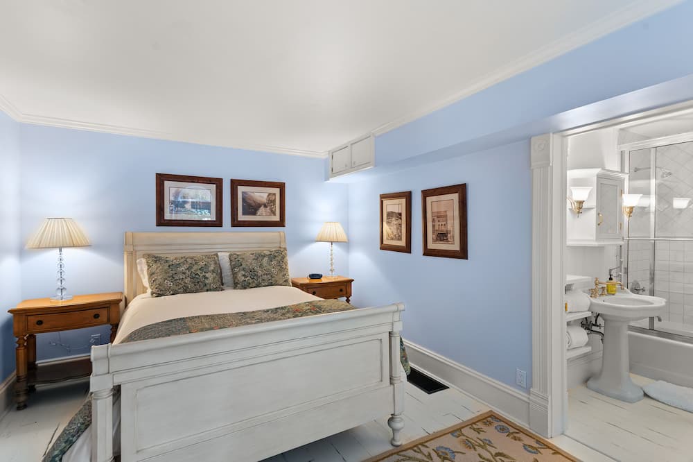 Photo of Bedroom in West End