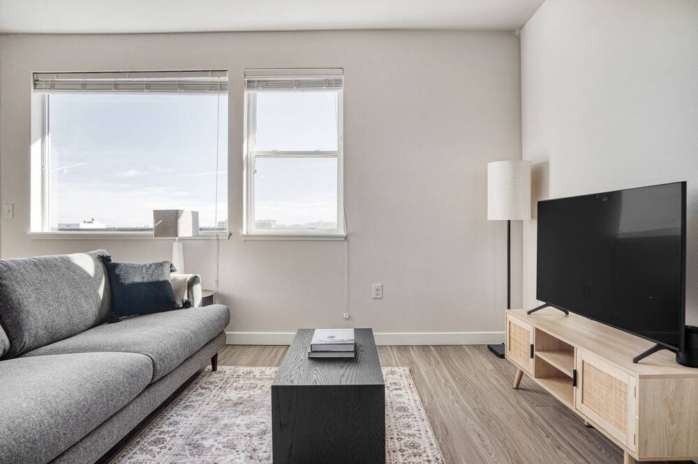 Photo of Livingroom in Ballpark