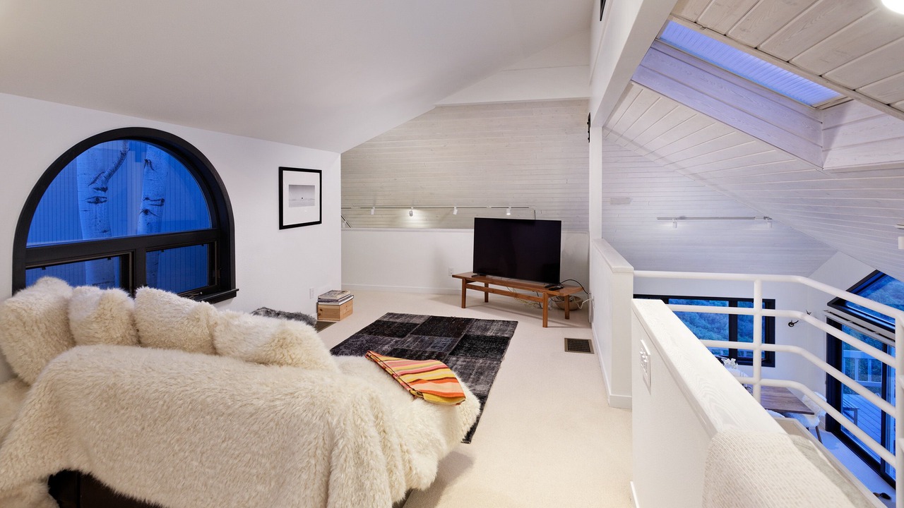 Photo of Livingroom in Brush Creek Village