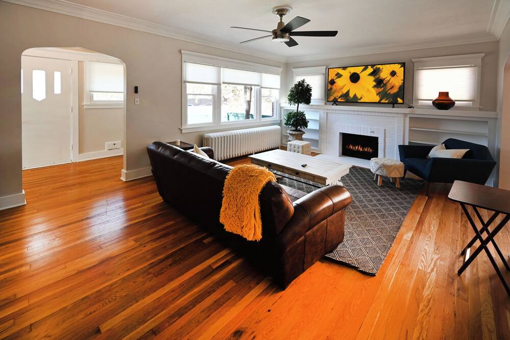 Photo of Livingroom in Hilltop