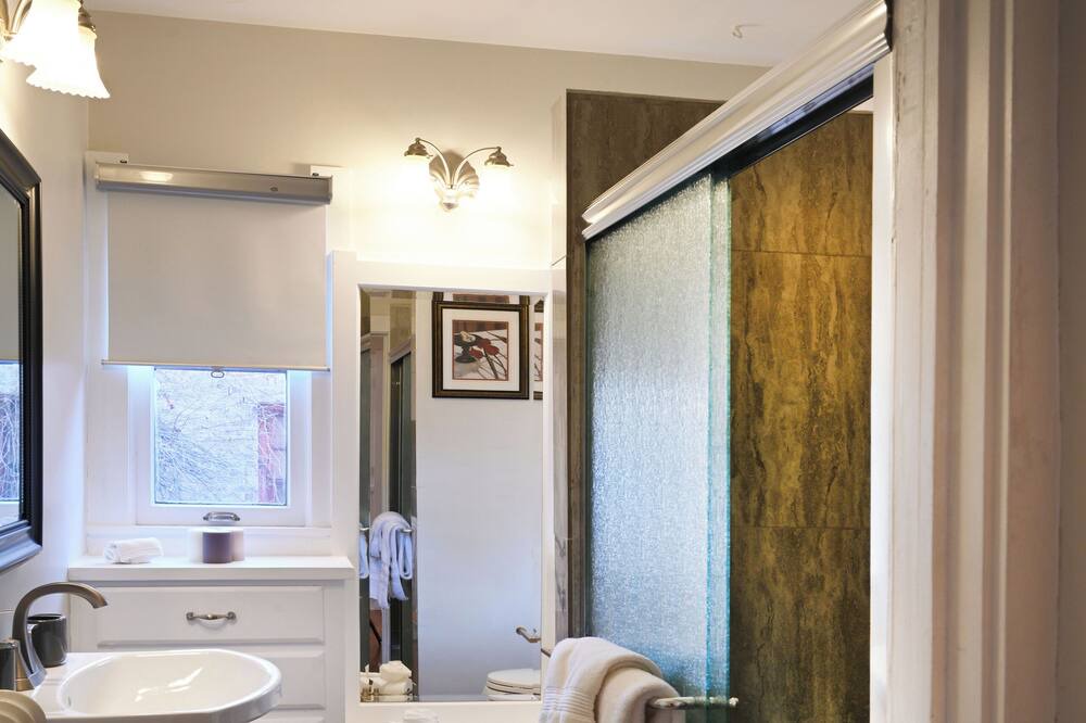 Photo of Bathroom in Hilltop
