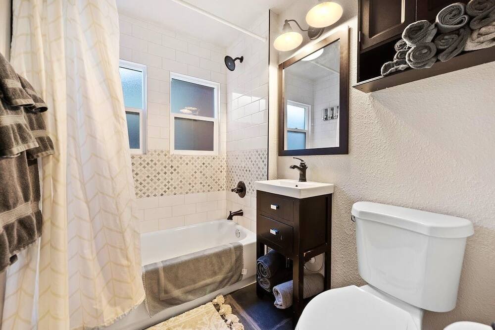 Photo of Bathroom in Baker