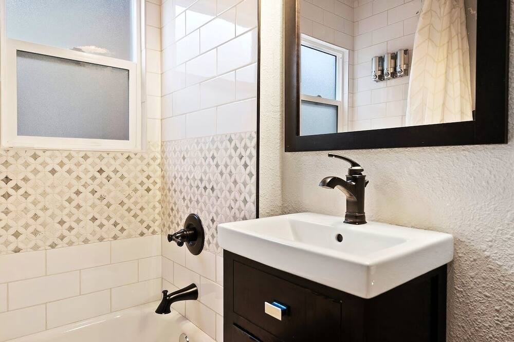 Photo of Bathroom in Baker