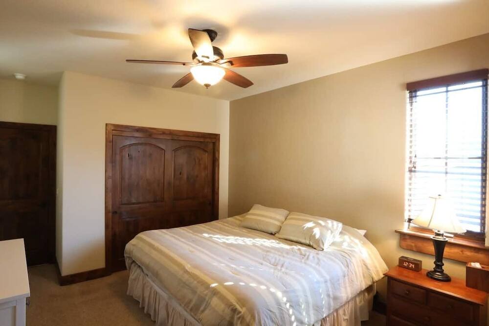 Photo of Bedroom in Gypsum