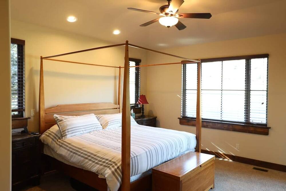 Photo of Bedroom in Gypsum