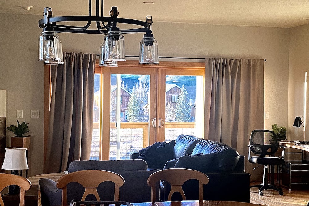 Photo of Livingroom in Grand Elk Ranch