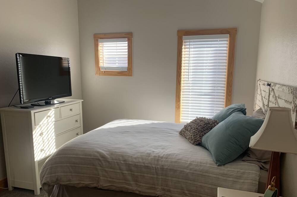 Photo of Bedroom in Grand Elk Ranch