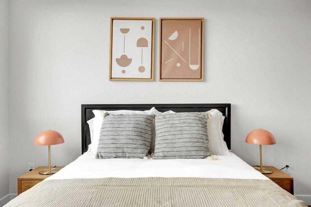 Photo of Bedroom in Ballpark