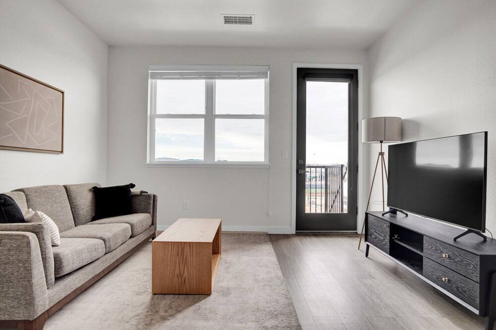 Photo of Livingroom in Ballpark