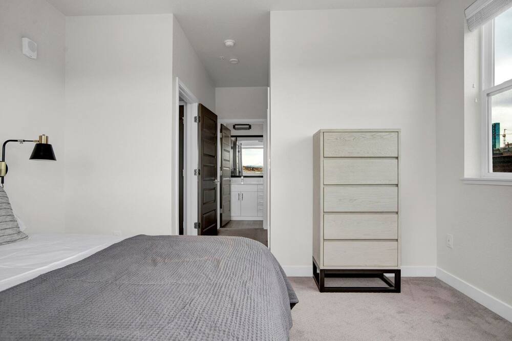Photo of Bedroom in Ballpark