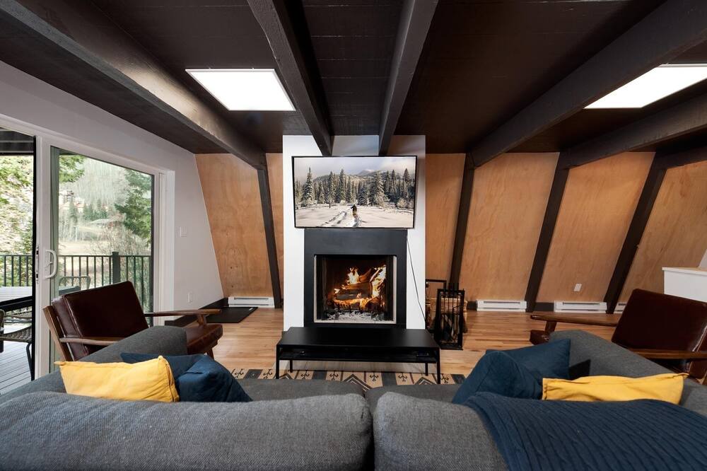 Photo of Livingroom in Purgatory