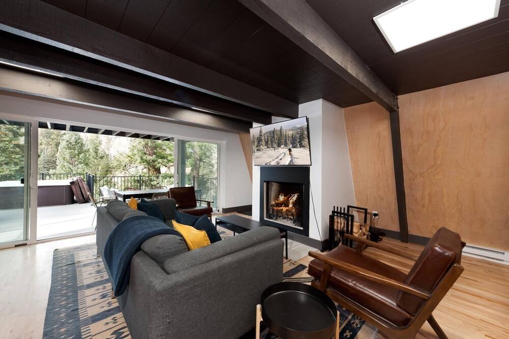 Photo of Livingroom in Purgatory