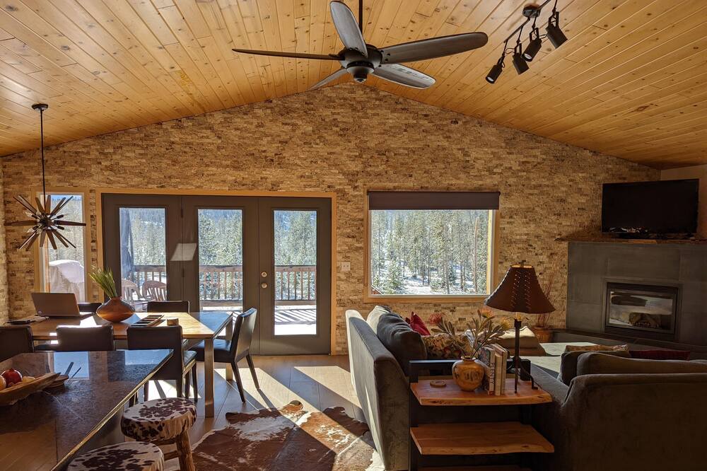 Photo of Livingroom in Tabernash