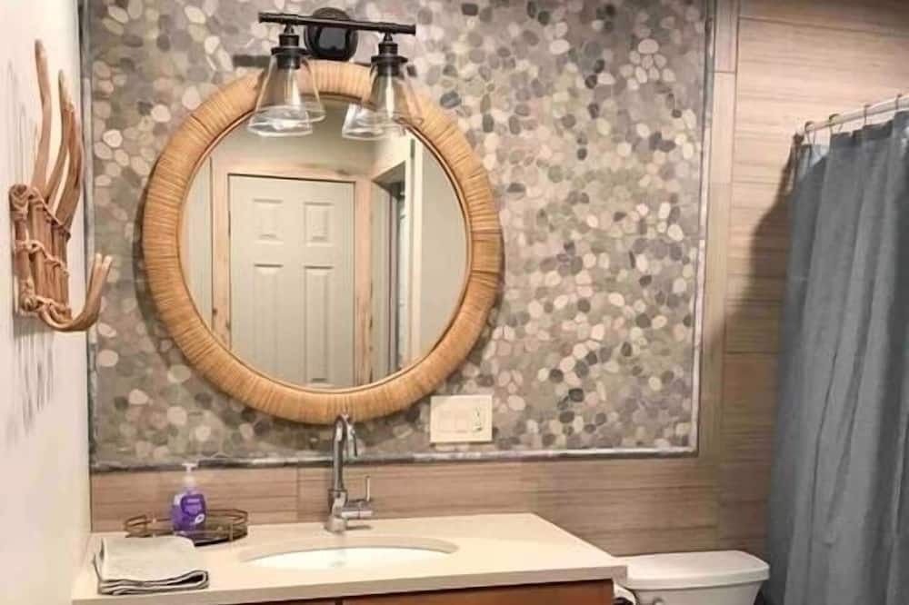 Photo of Bathroom in Almont