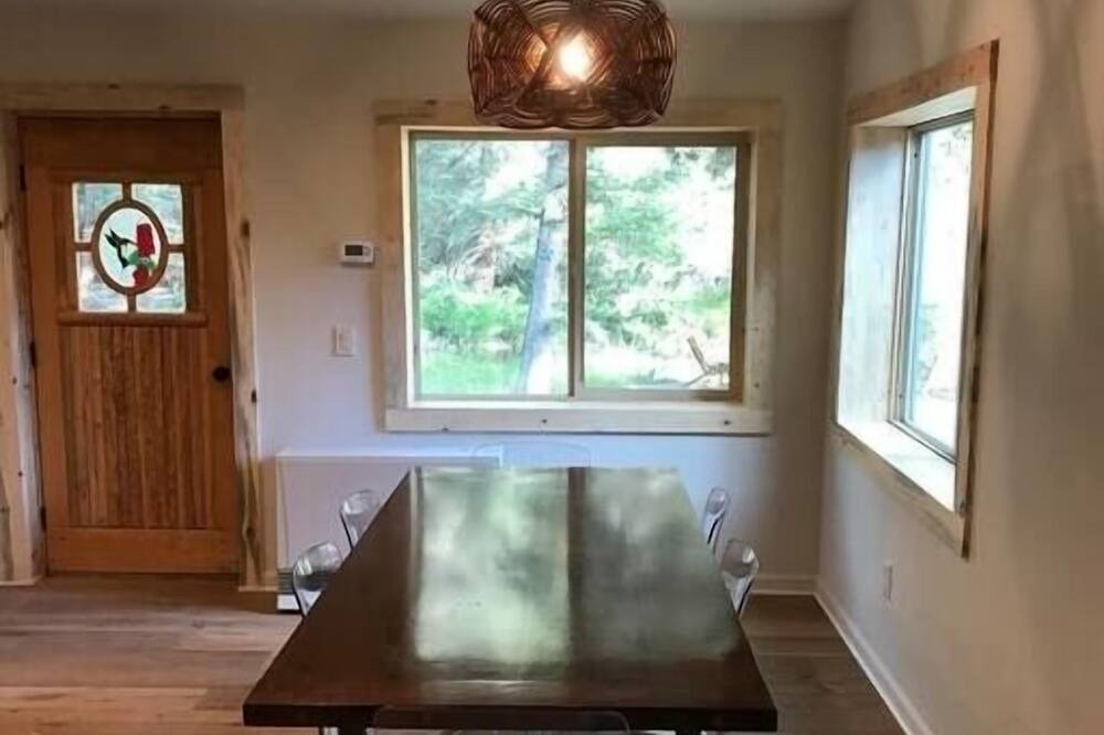 Photo of Bedroom in Almont
