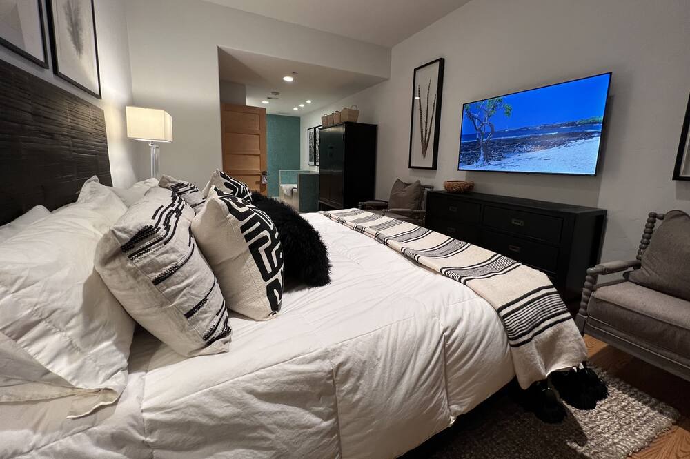 Photo of Bedroom in Eagle