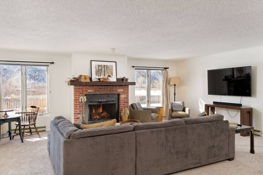 Photo of Livingroom in Carbondale
