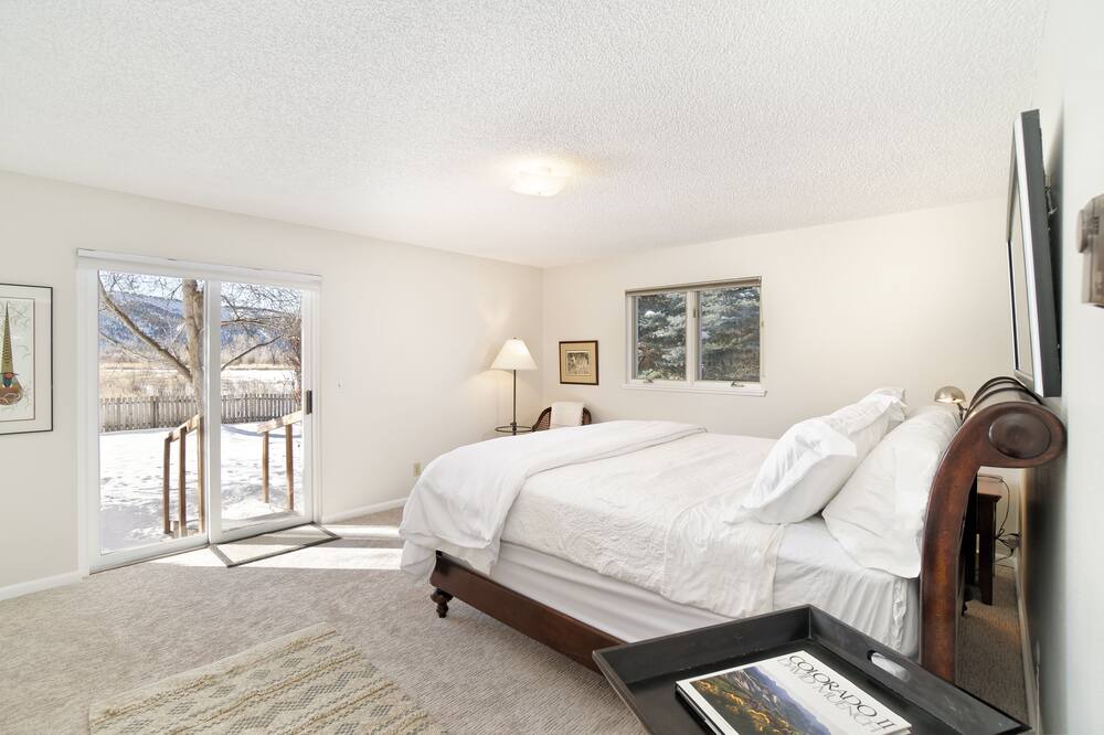 Photo of Bedroom in Carbondale