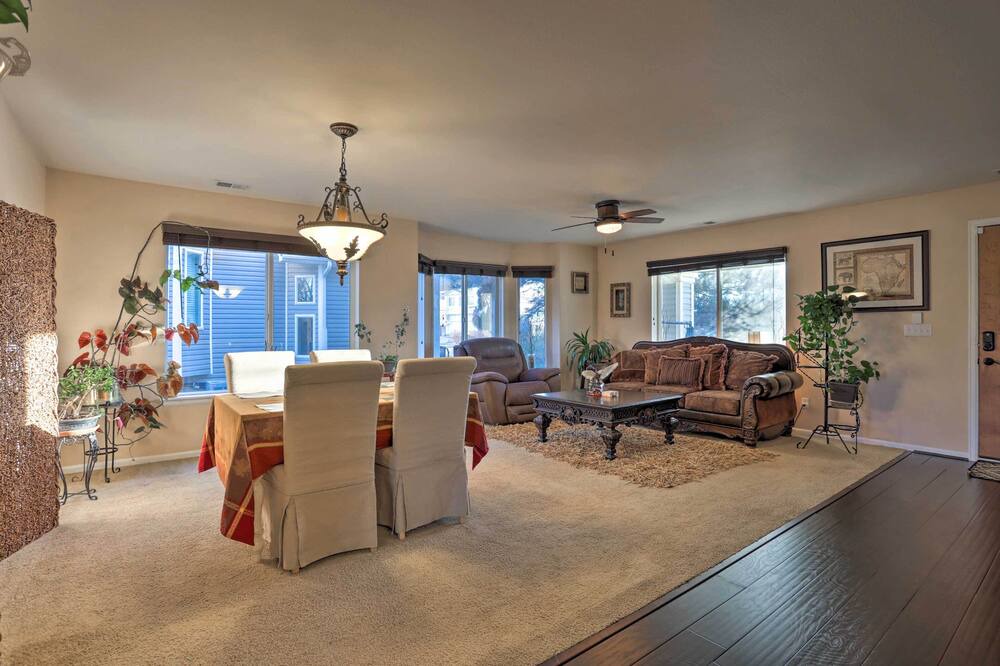 Photo of Livingroom in Green Valley Ranch