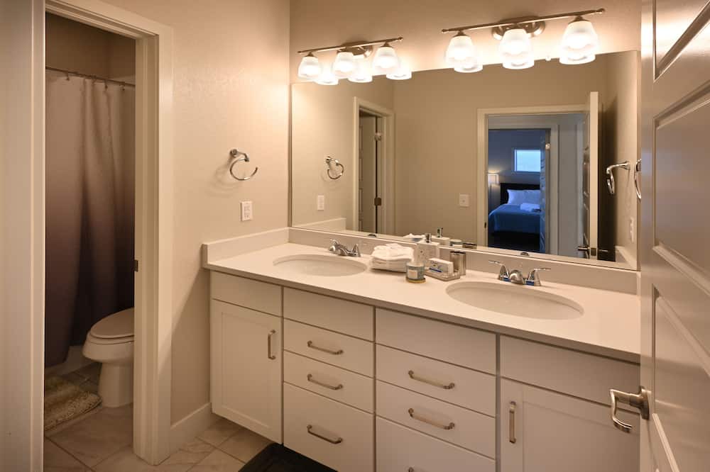 Photo of Bathroom in Northfield