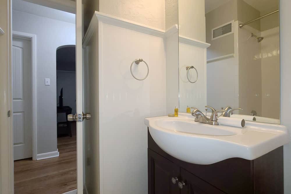Photo of Bathroom in Sterling