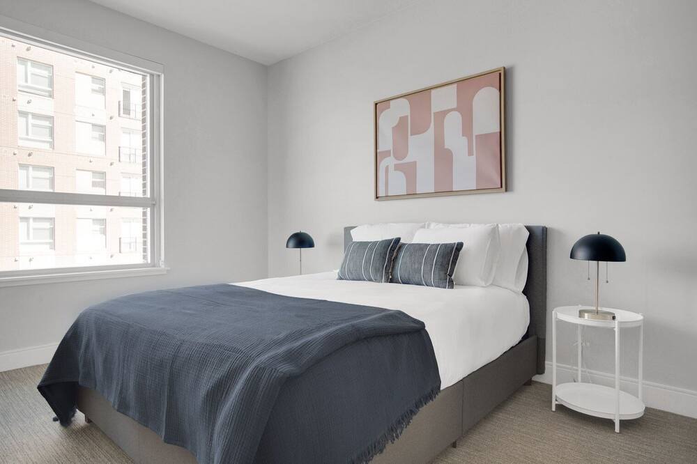 Photo of Bedroom in Five Points