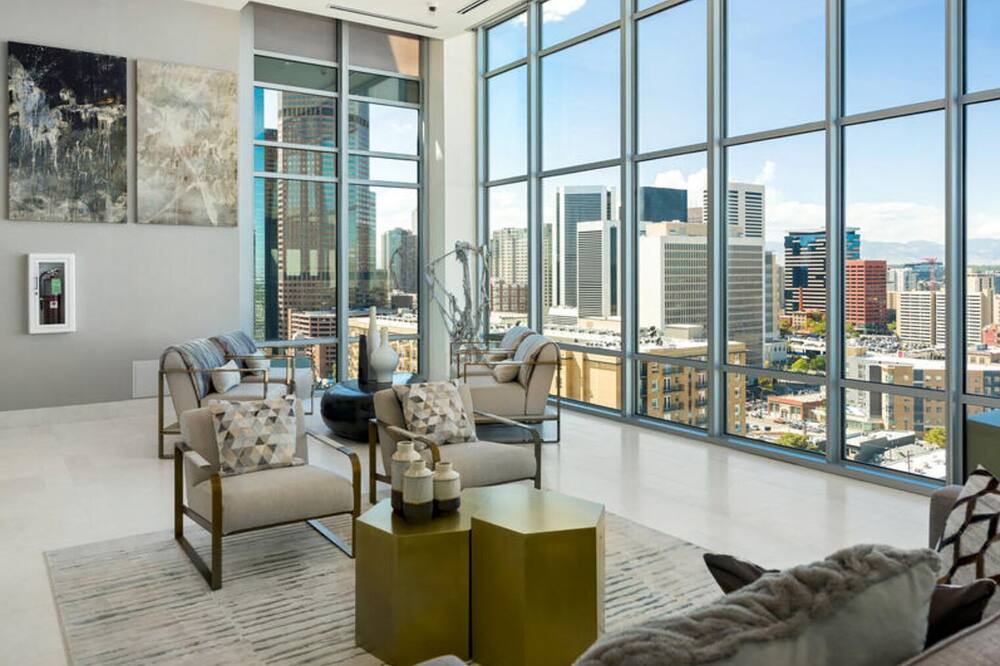 Photo of Livingroom in Five Points
