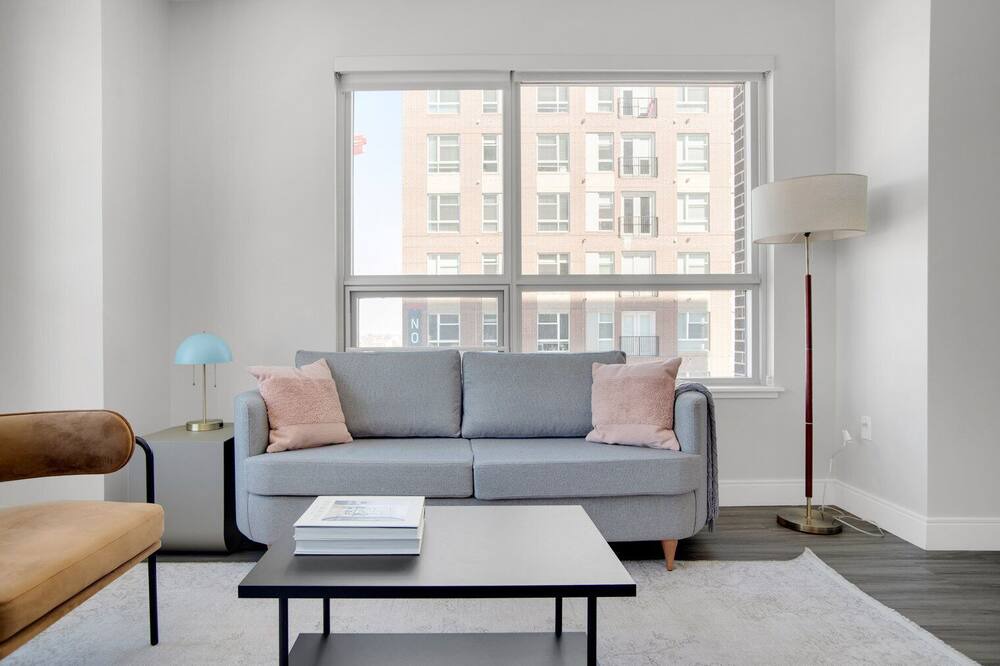Photo of Livingroom in Five Points