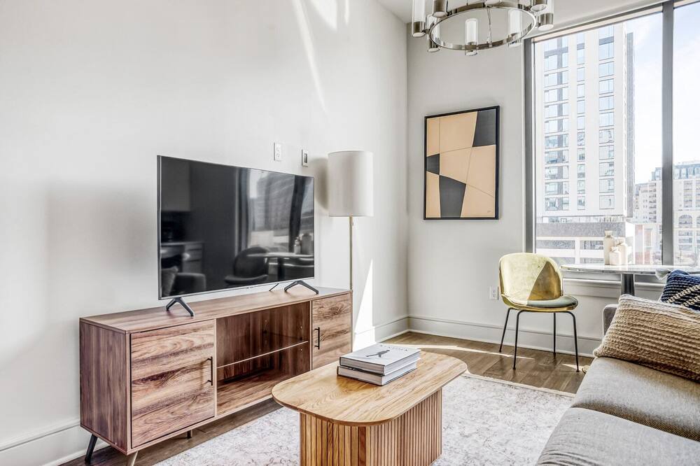 Photo of Livingroom in Civic Center
