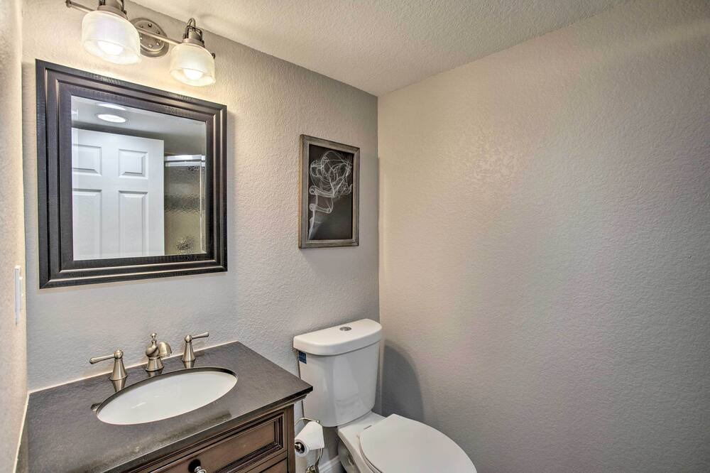 Photo of Bathroom in Barths
