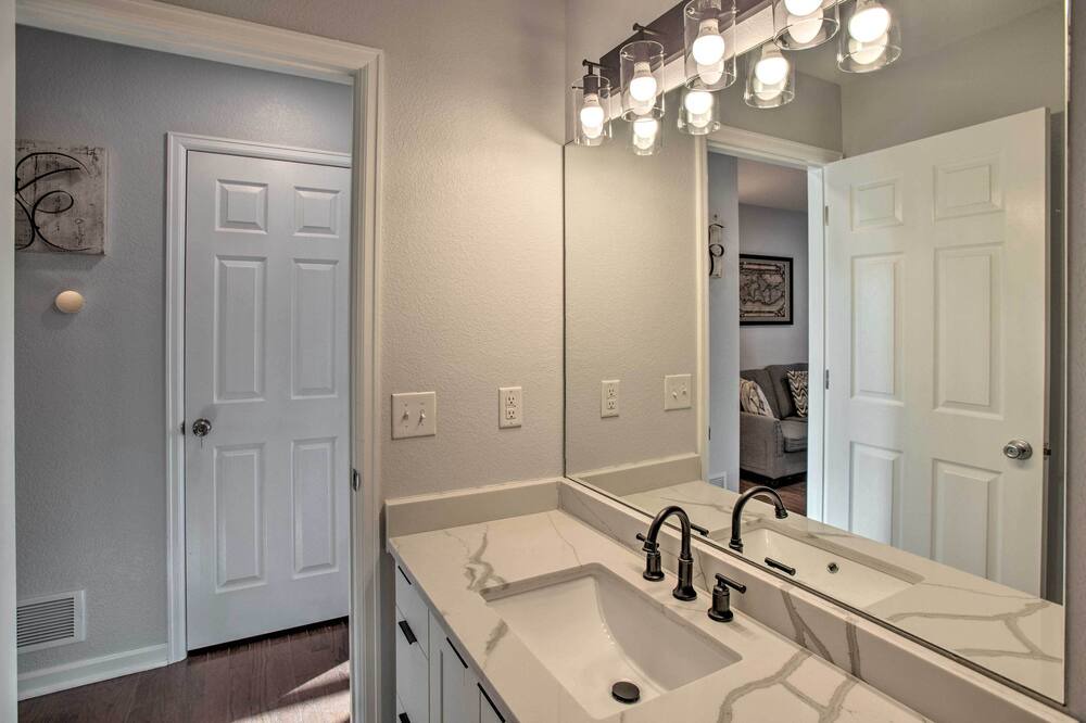 Photo of Bathroom in Barths