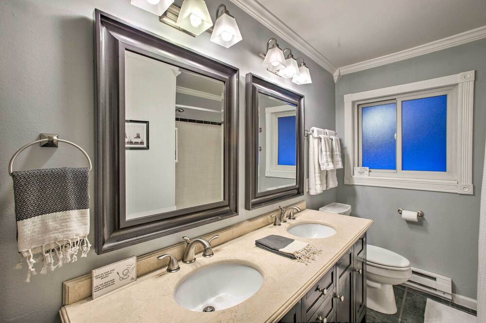 Photo of Bathroom in Evergreen