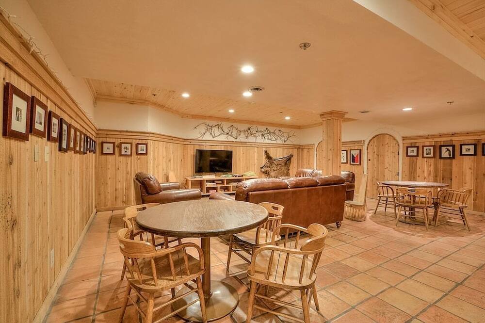 Photo of Bedroom in Purgatory