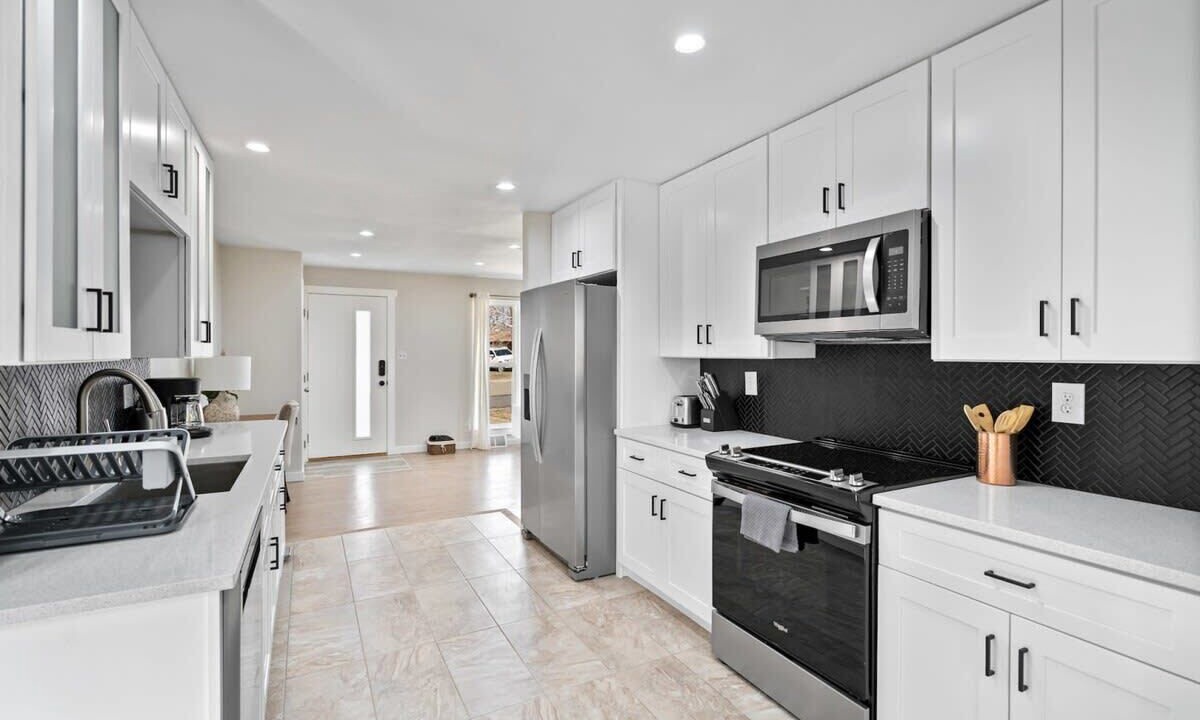 Photo of Kitchen in Arvada Plaza Area