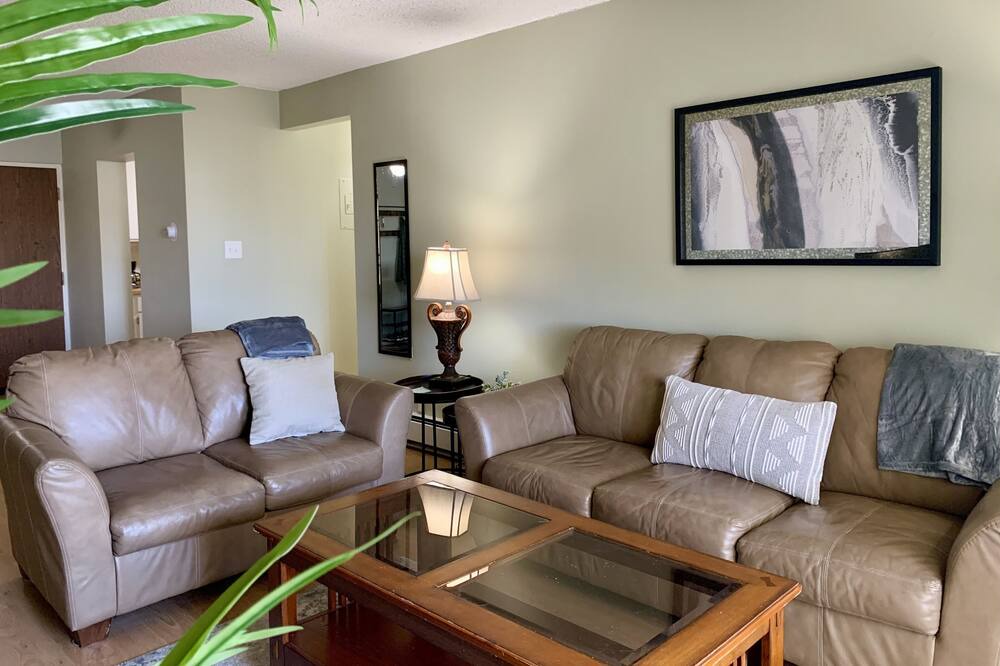 Photo of Livingroom in Bel Aire