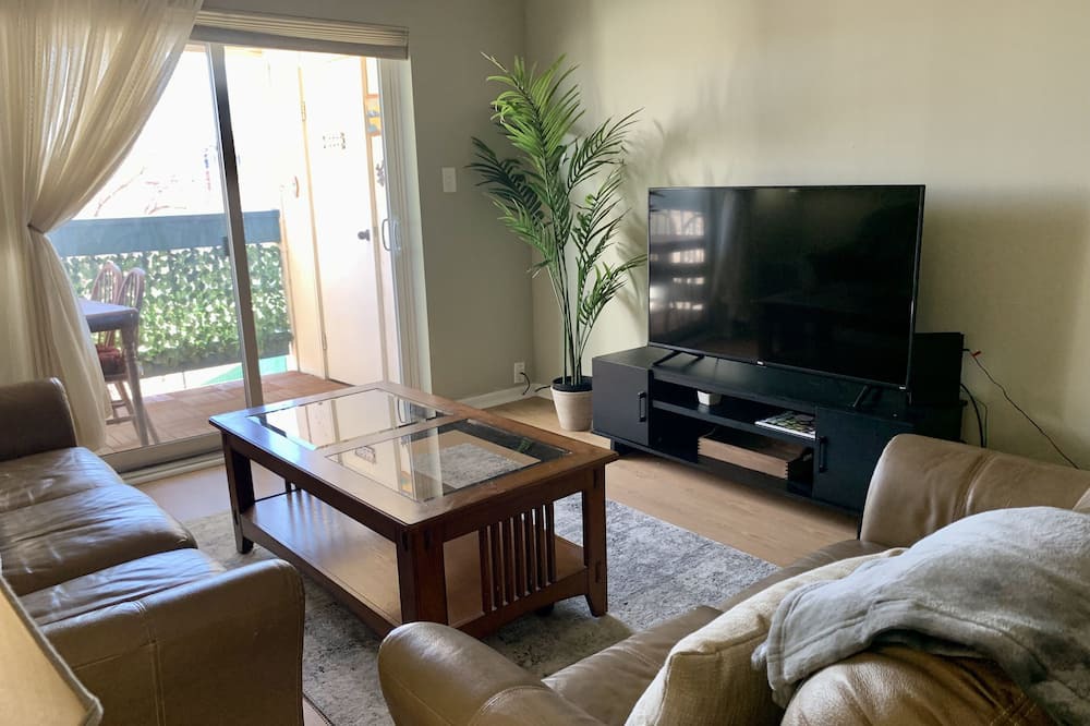 Photo of Livingroom in Bel Aire
