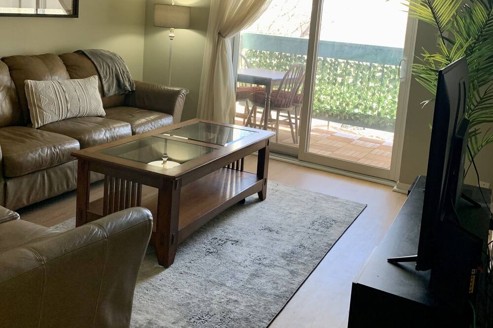 Photo of Livingroom in Bel Aire