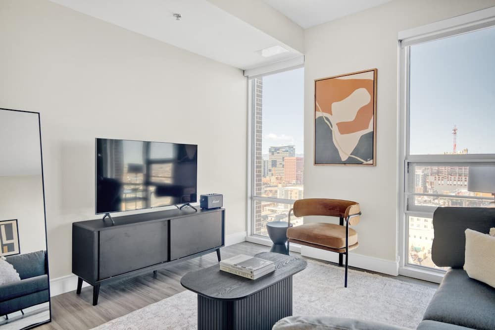 Photo of Livingroom in Five Points
