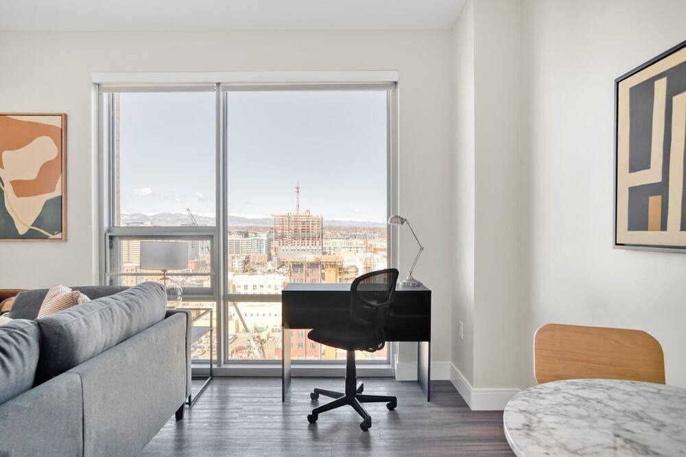 Photo of Livingroom in Five Points