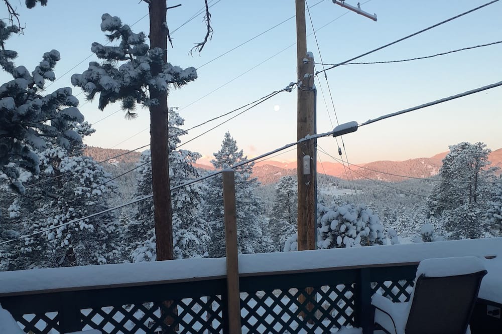 Photo of Patio Balcony in Evergreen Meadows