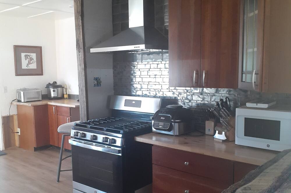 Photo of Kitchen in Evergreen Meadows