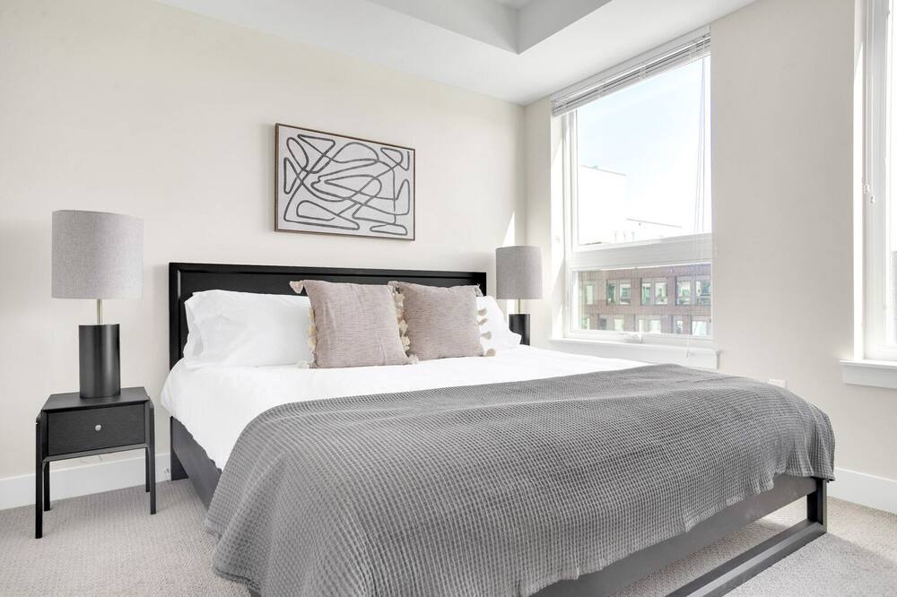Photo of Bedroom in Hale