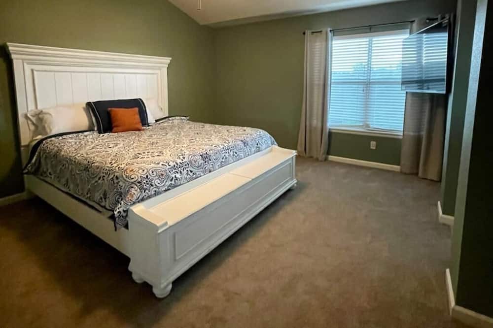 Photo of Bedroom in Parker