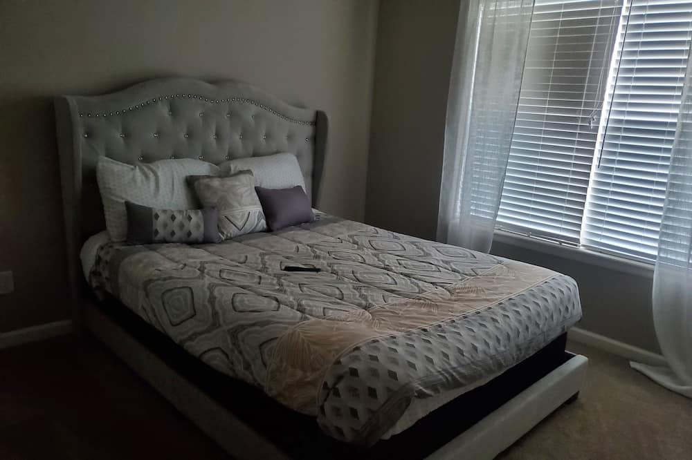 Photo of Bedroom in Parker