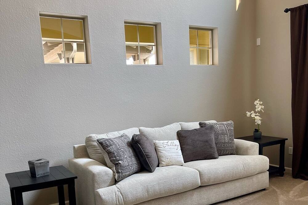 Photo of Livingroom in Parker
