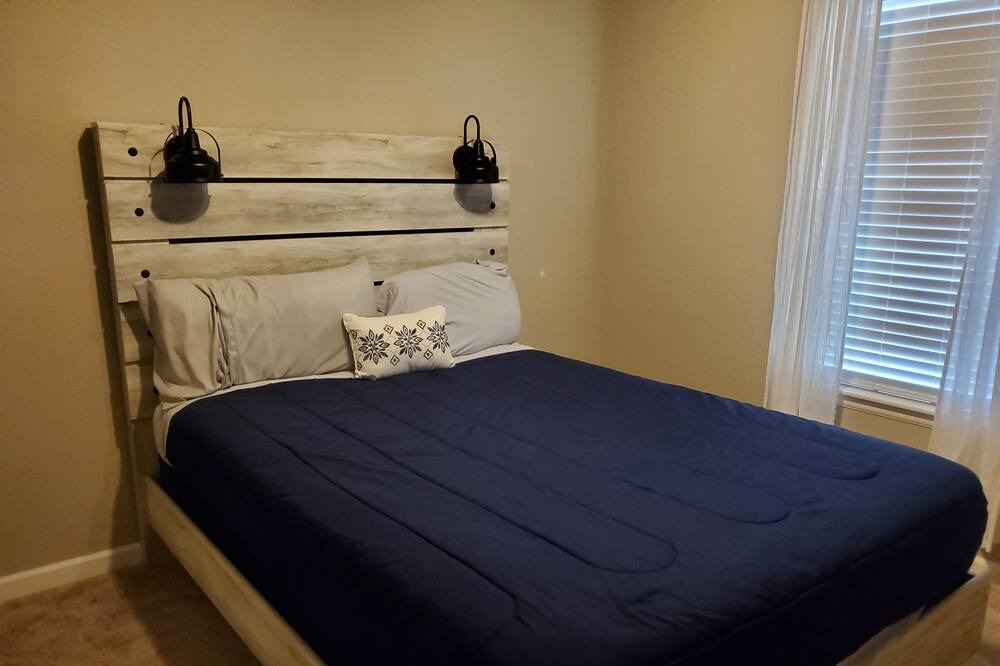 Photo of Bedroom in Parker